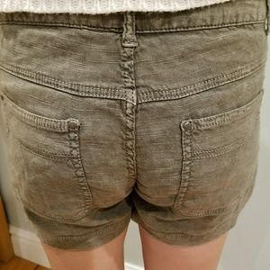 Free People Shorts - FREE PEOPLE khaki green shorts Free People Shorts - FREE PEOPLE khaki green shorts